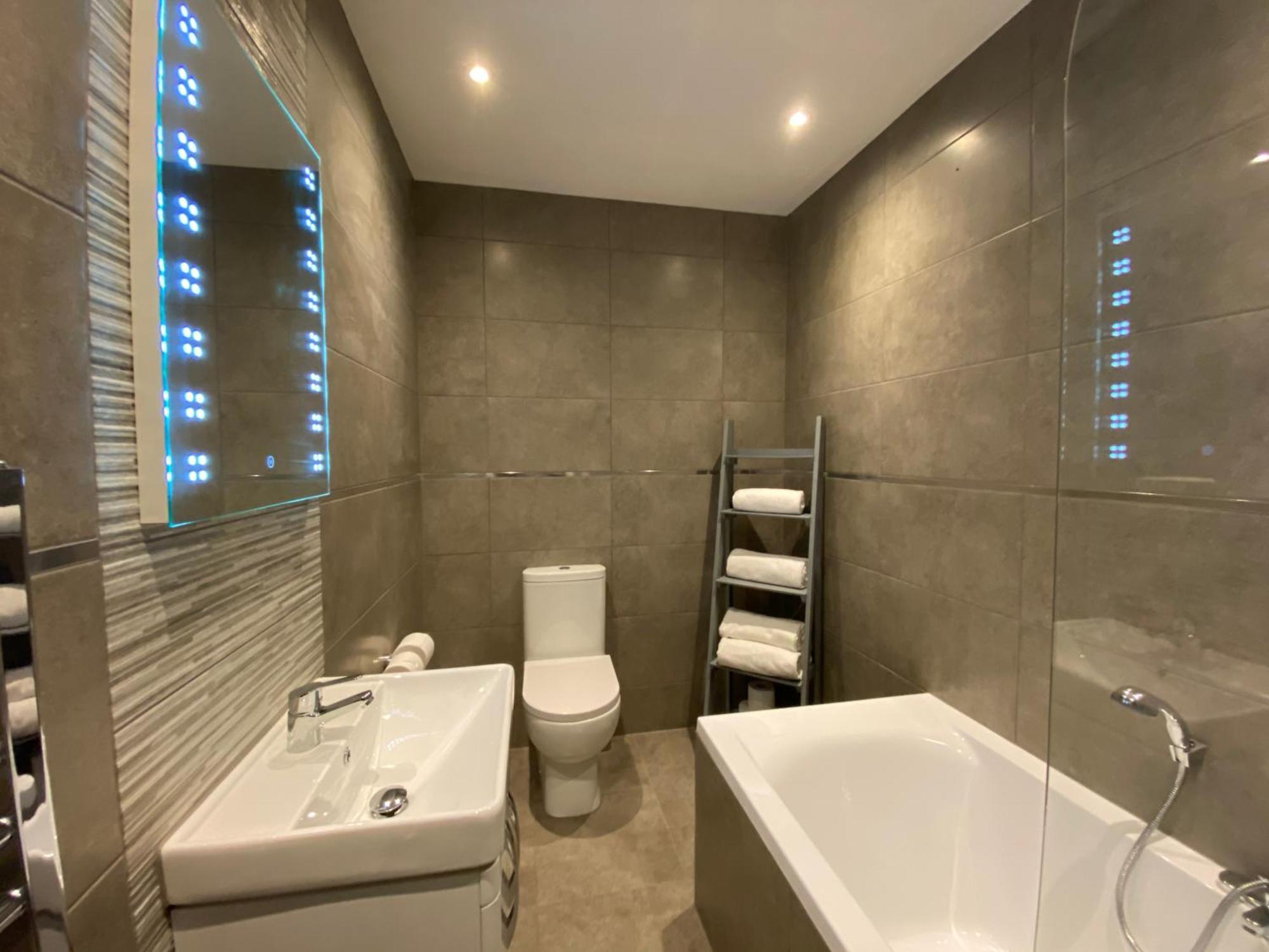 Eden Escapes Serviced Apartments Morecambe Eksteriør bilde